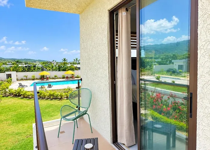 Private 2 Pools 2 3 Balconies *